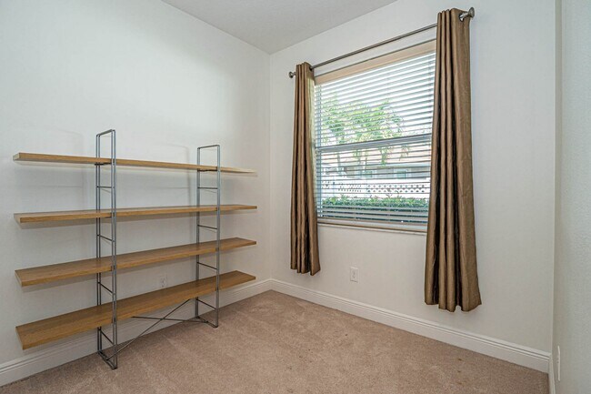 Building Photo - 4229 Diamond Square