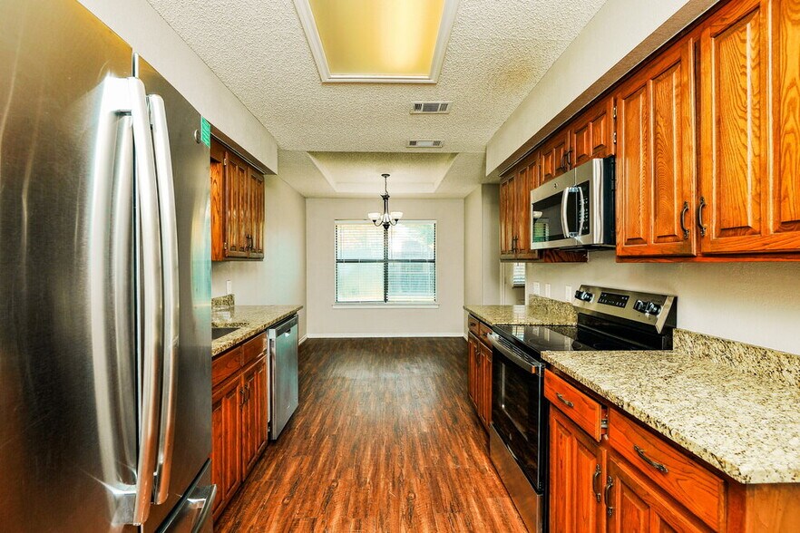 Building Photo - 4909 Barberry Dr