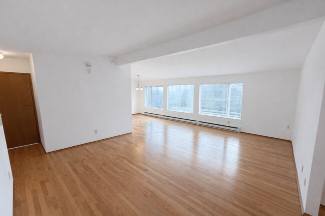 Building Photo - 3bd/3ba Seattle Home