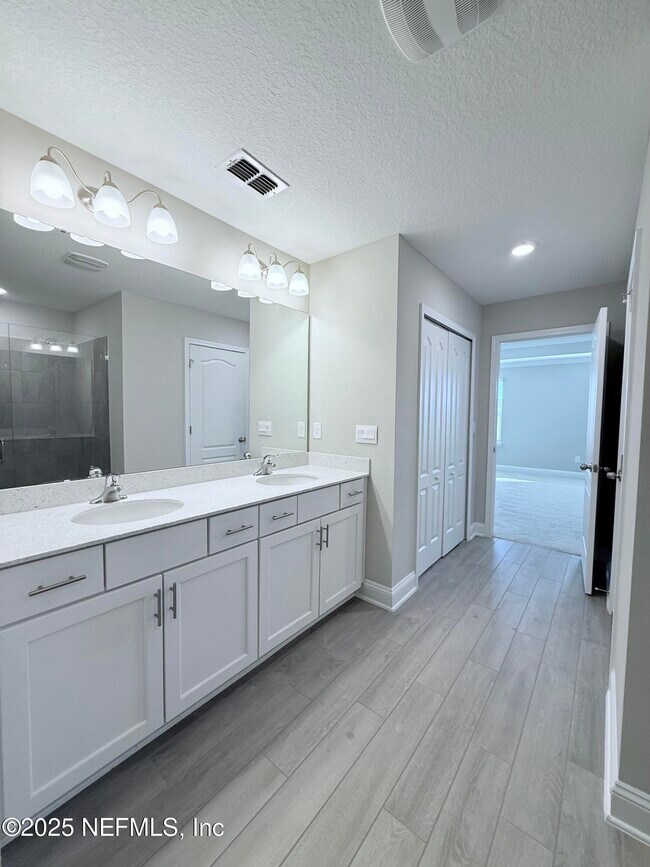 Building Photo - 23 Alagon Wy