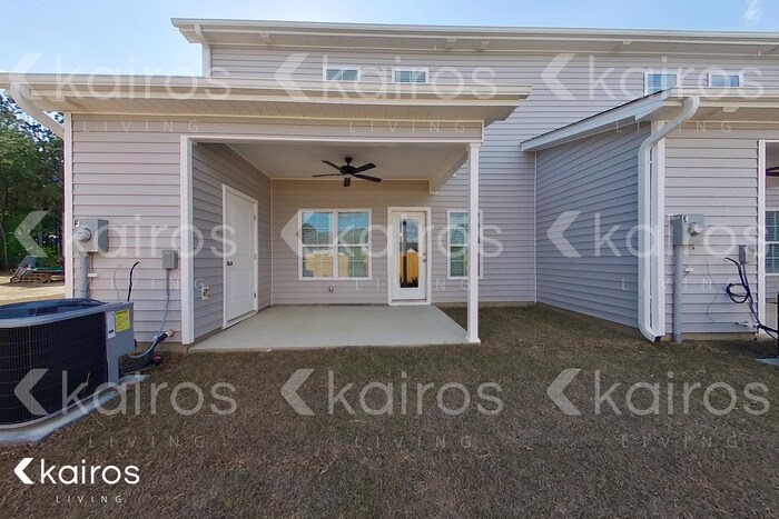Building Photo - 3717 Oak Leaf Way