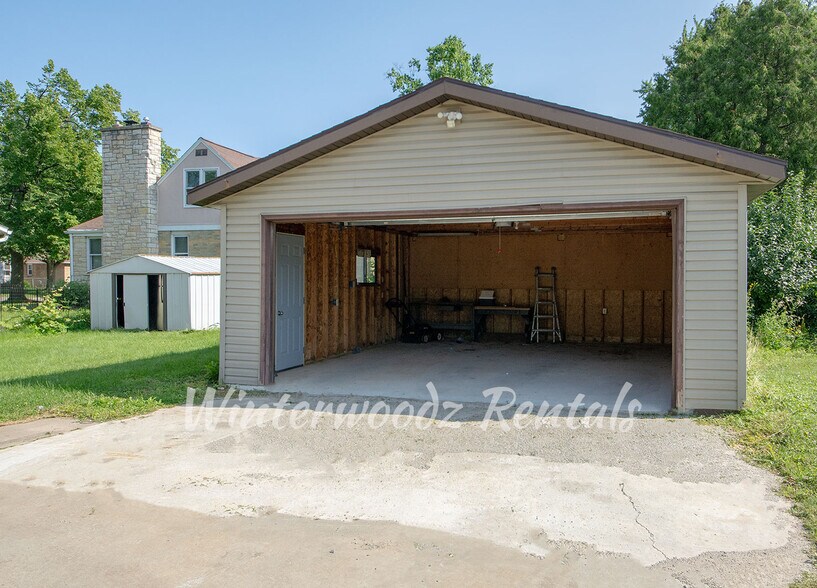 Building Photo - 1405 Emilie St
