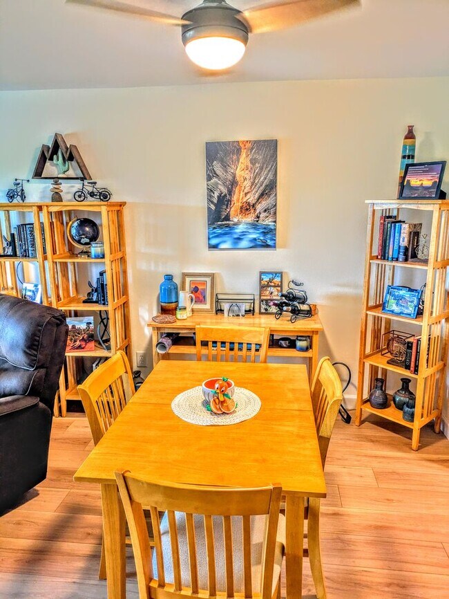 Building Photo - SEASONAL/SHORT TERM TURNKEY condo