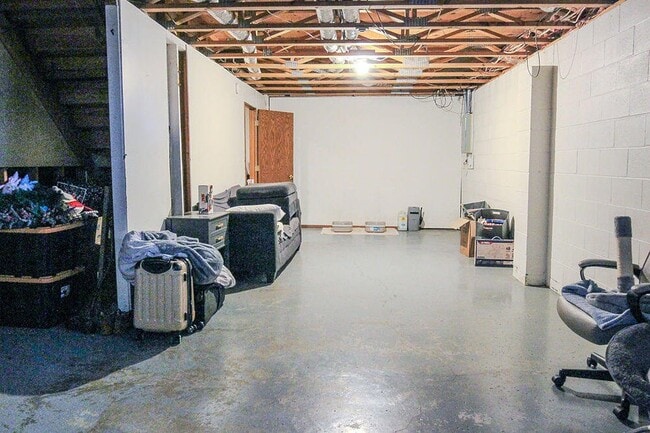 Building Photo - 3422 West St