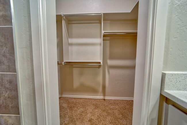 Building Photo - 1530 S 7th St