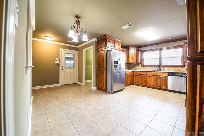 Building Photo - 19 Tradewinds Dr