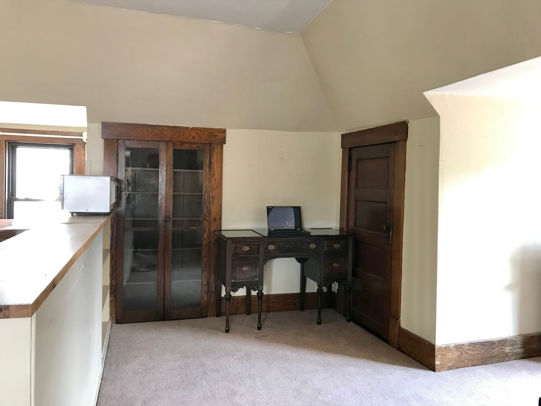 View of built-in bookcase in living room - 350 Cobun Avenue