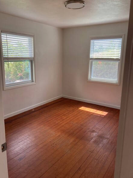 Building Photo - 13291 McGregor Blvd