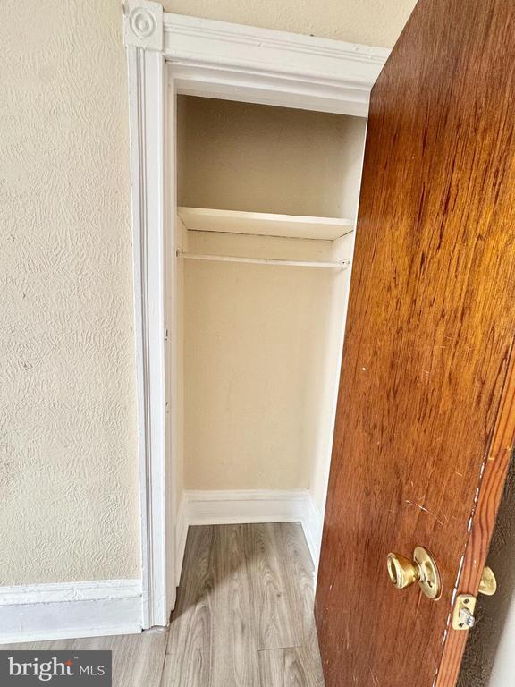 Building Photo - 5040 Walnut St