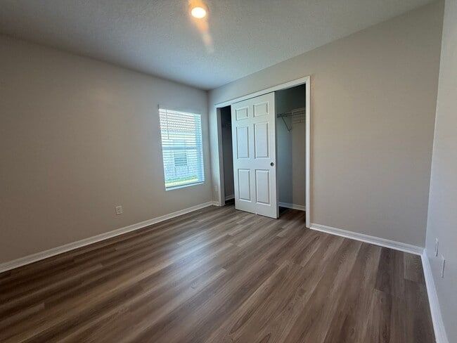 Building Photo - 21 Pony Express Dr