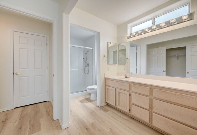 Building Photo - 2613 Breakers Creek Dr