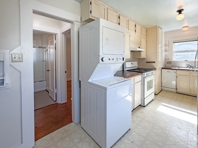 Building Photo - 4812 Ramsey Ave