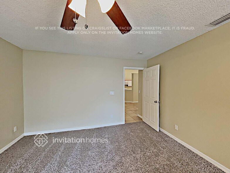 Building Photo - 4040 Waterview Loop