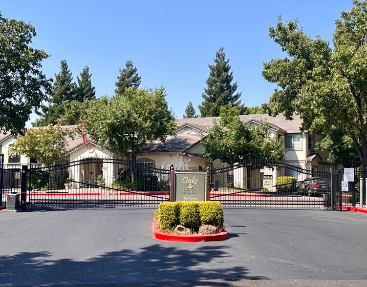 Gated Entry - 2001 Eastwood Dr