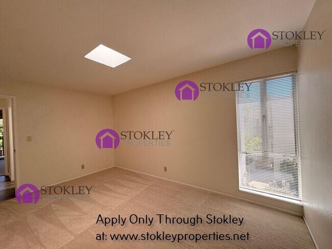 Building Photo - 1411 Creekside Dr