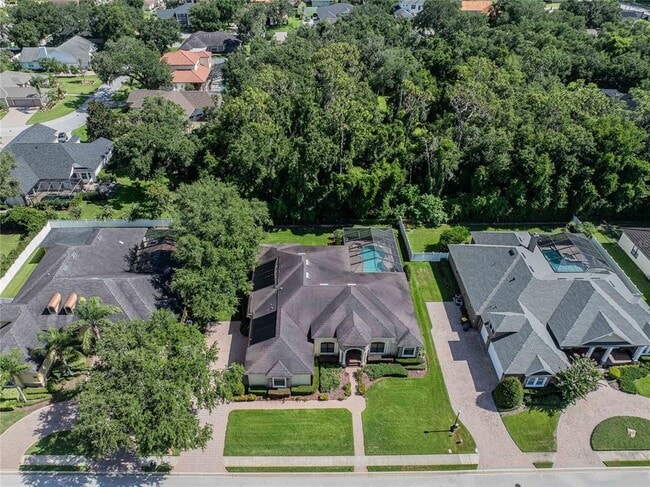 Building Photo - 6658 Cres Woods Cir