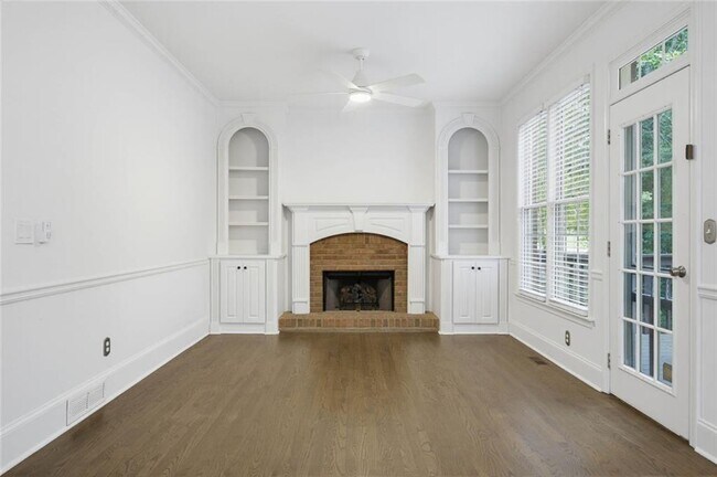 Building Photo - 735 Westwind Ln