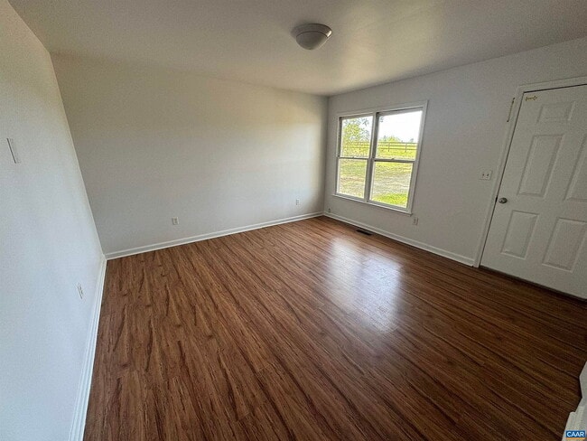 Building Photo - SINGLE FAMILY HOME.