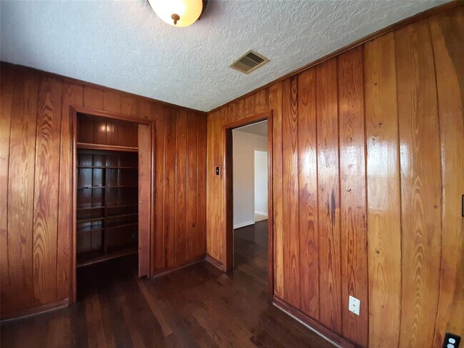 Building Photo - 7607 Moss Rose St