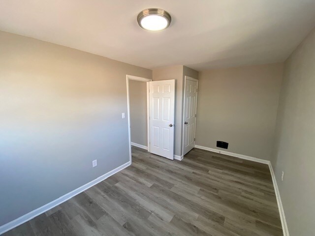 Building Photo - 2845 Bellwood Ave