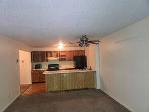 Building Photo - 120 Fisherville Rd
