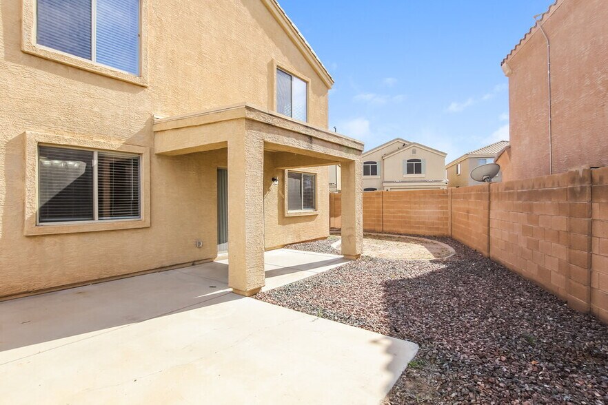 Building Photo - 6728 N 130th Ave