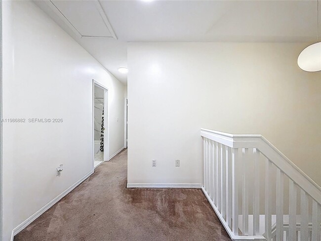 Building Photo - 4330 NW 114th Pl