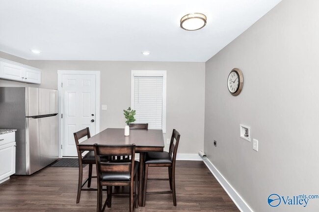 Building Photo - 2910 Wilson Dr NW