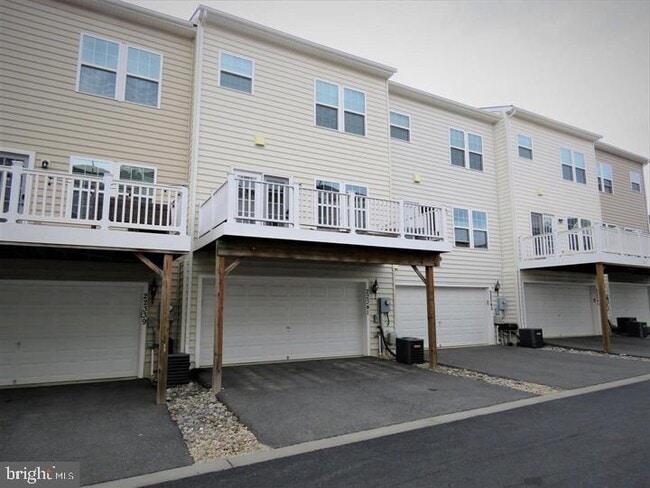 Building Photo - 22341 Honey Hill Ln