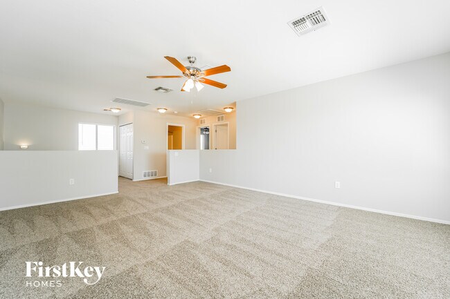 Building Photo - 12956 N Steamboat Dr