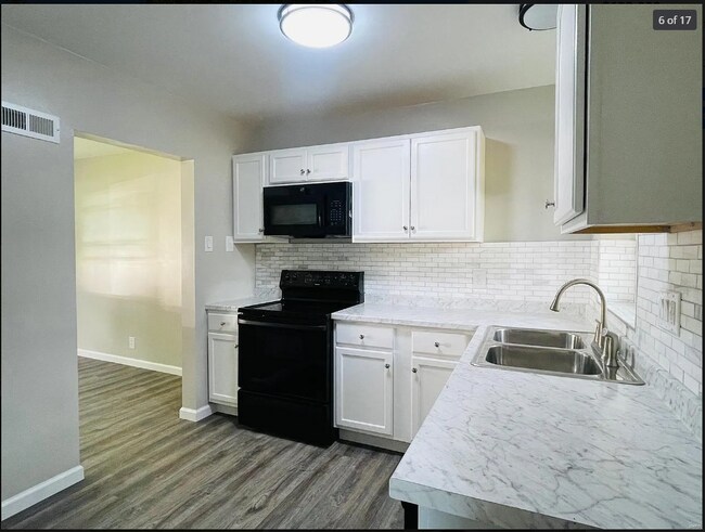 Building Photo - 6906 Alberici Ave