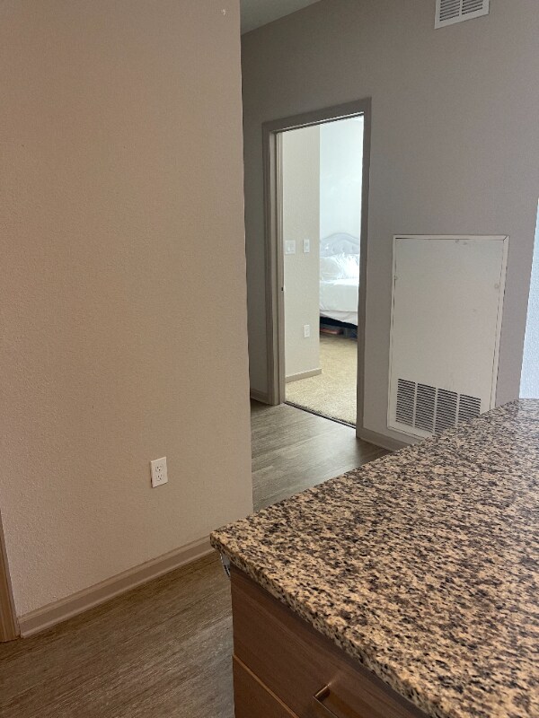 Building Photo - 150 Bear Springs Dr