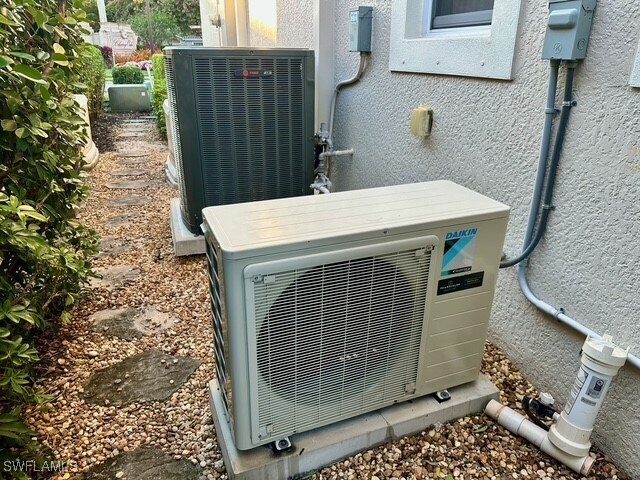 Building Photo - 9104 Cherry Oaks Tr