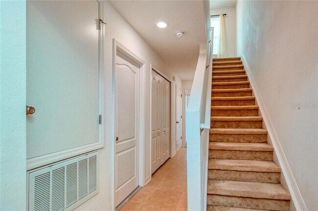 Building Photo - 3810 Exeter Ln