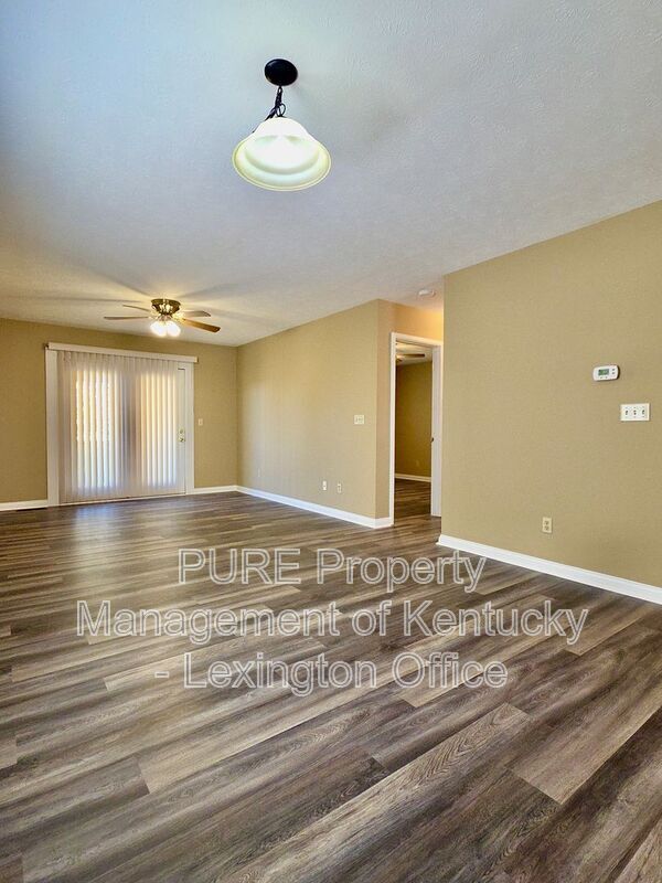 Building Photo - 1322 Lancaster Rd