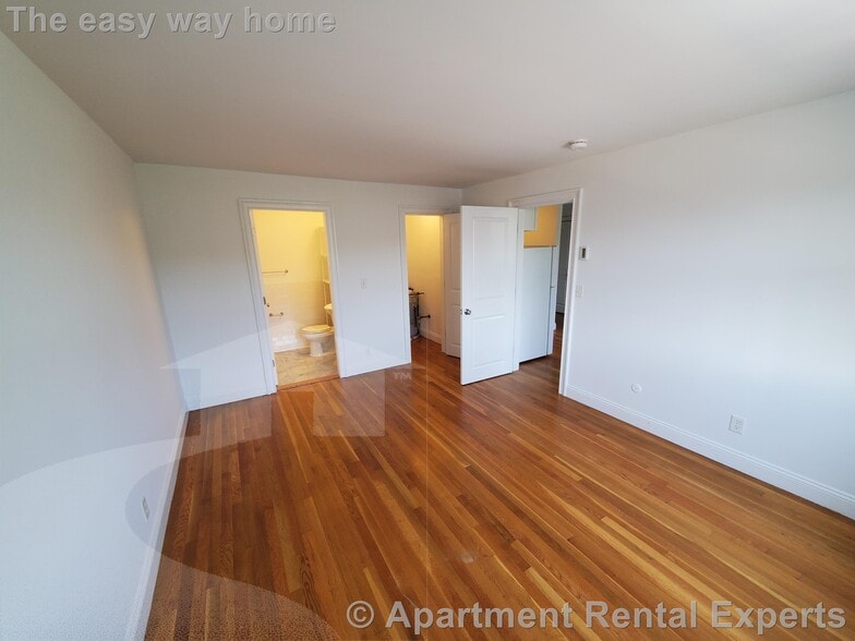 Building Photo - 134 Summer St