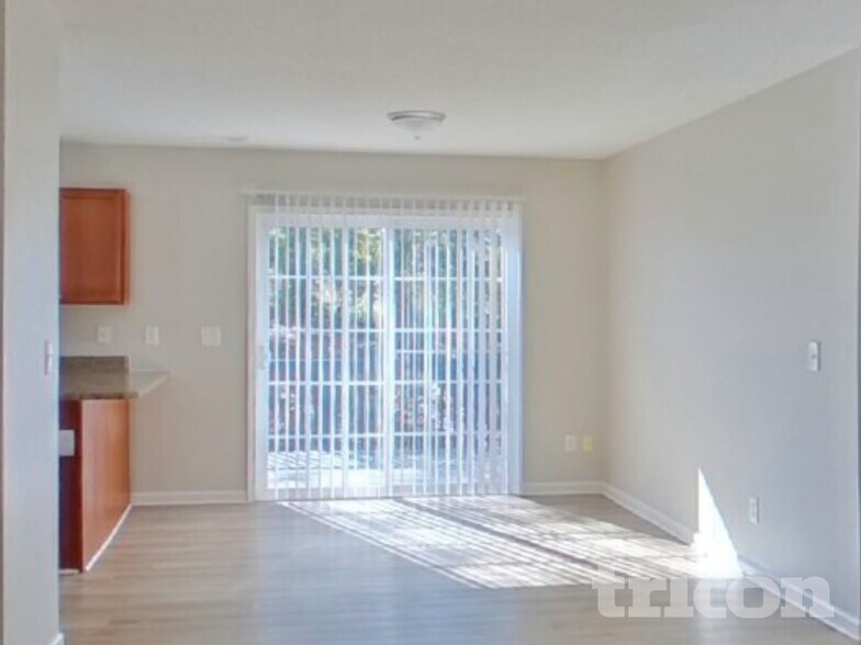 Building Photo - 6 Alderwood Ct