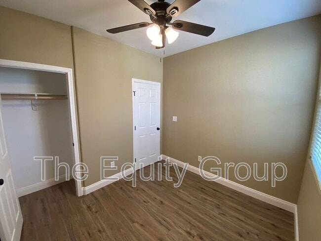 Building Photo - 1424 N Oliveto Ct