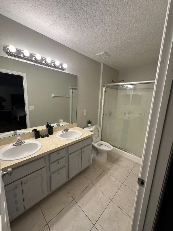 Building Photo - 1737 Royal Ridge Dr