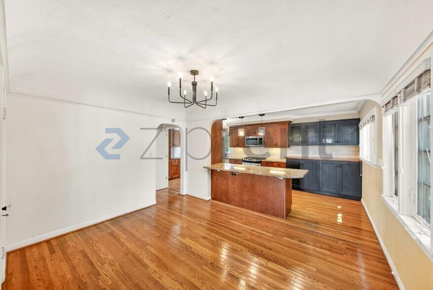 Building Photo - 2940 Cardiff Ave