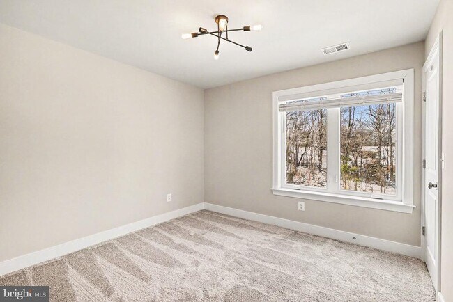 Building Photo - 15540 Smoke Box Way