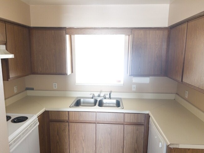 Building Photo - 22 Sandalwood Ct