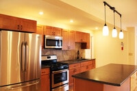 Building Photo - 69 Spring St