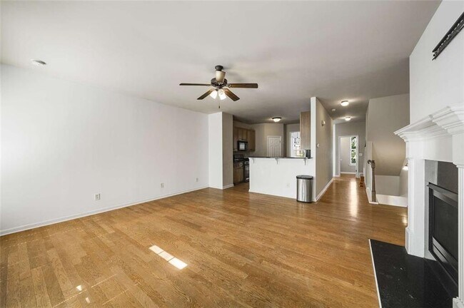 Building Photo - 1798 Oak Brook Ln NW