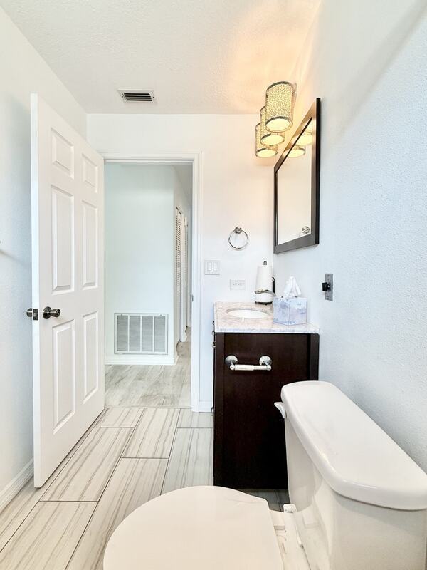 Building Photo - 13642 Dunwoody Ct