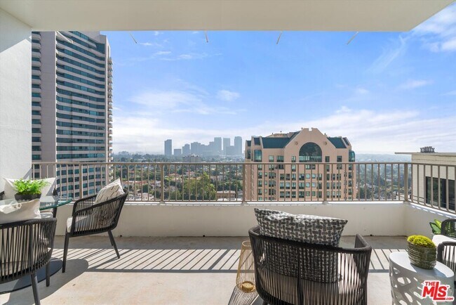 Building Photo - 10501 Wilshire Blvd