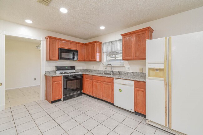 Building Photo - 10927 Spanish Grant Dr