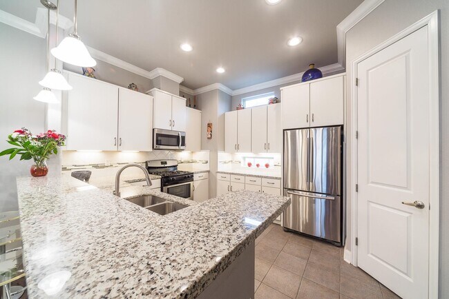 Building Photo - 4208 Old Spanish Trl