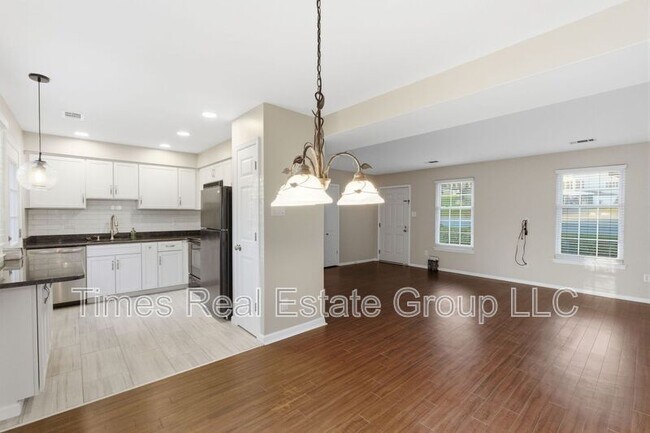 Building Photo - 136 Brookfield Ct