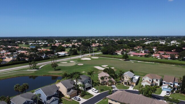 Building Photo - 5885 Northpointe Ln